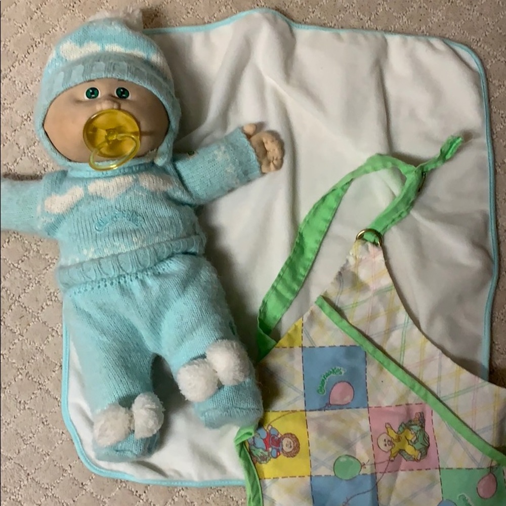 Vintage Cabbage Patch preemie doll w/baby carrier
